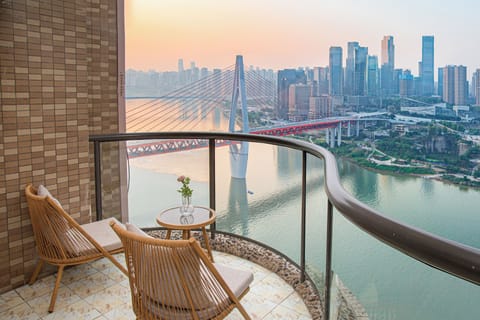 Elite Apartment, Multiple Beds, Patio, Ocean View | Blackout drapes, soundproofing, WiFi (free), bed sheets