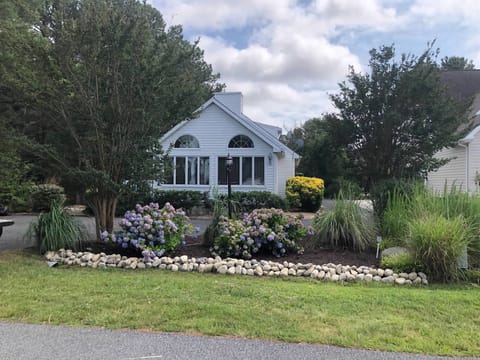 Perfect family getaway with plenty of indoor and outdoor space! 