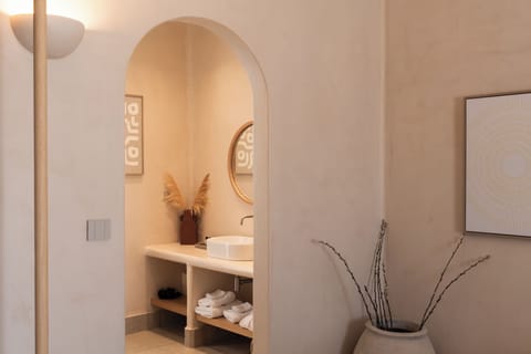 Superior Sea View Suite | In-room safe, soundproofing, iron/ironing board, free WiFi