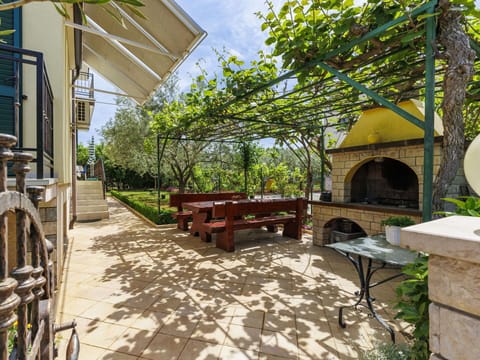Furniture, Shade, Garden, Outdoor Furniture, Eco Hotel, Porch, Chair, Outdoor Structure, Yard, Backyard
