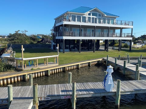 Hatteras dock view