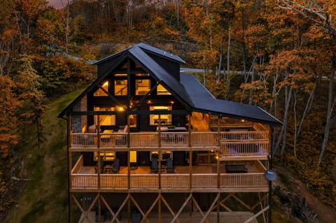 Welcome to Bear Down Hideaway—an upscale Wears Valley retreat with mountain views, spacious outdoor living, and unforgettable amenities for up to 12 guests.