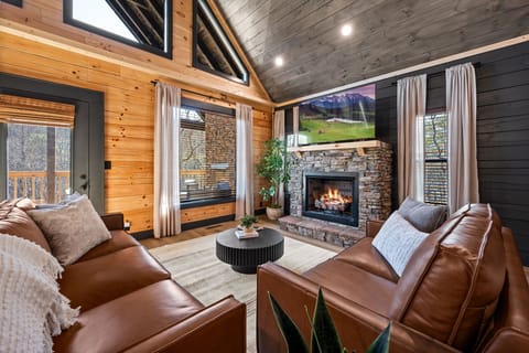 Welcome to Bear Down Hideaway—an upscale Wears Valley retreat with mountain views, spacious outdoor living, and unforgettable amenities for up to 12 guests.