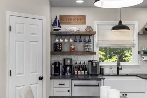 Full coffee bar, k-cups and espresso cups provided. Bring your own ground coffee