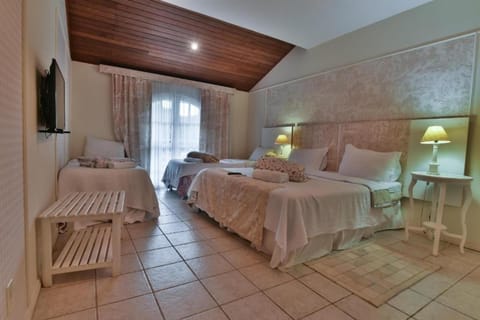 Laptop workspace, free WiFi, bed sheets