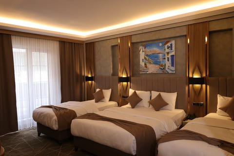 Comfort Triple Room, Balcony, City View | Frette Italian sheets, premium bedding, Select Comfort beds