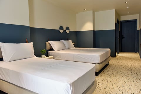 Comfort Quadruple Room | In-room safe, desk, blackout drapes, iron/ironing board