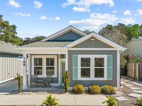 Welcome to Breezy Bungalow by KEES Vacations!