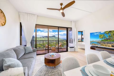 Fully remodeled one bedroom with great views of the ocean and Diamond Head Mountain
