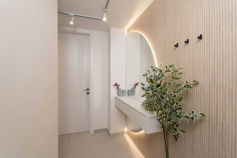 Apartment (Modern City Escape) | Property entrance