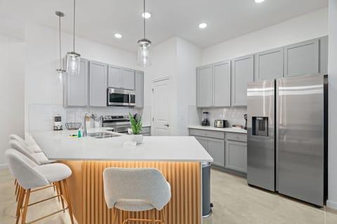 Fully-equipped kitchen