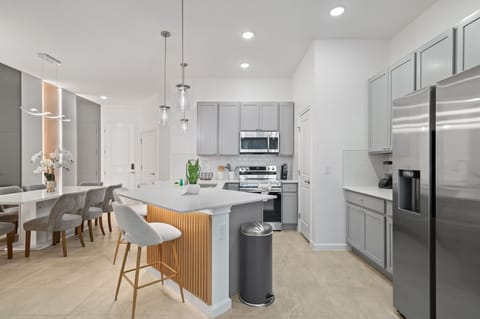 Fully-equipped kitchen