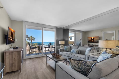 Condo, Multiple Beds (Destin on the Gulf 303) | Living area