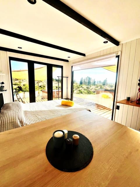 Comfort Suite, Non Smoking, Mountain View | 1 bedroom