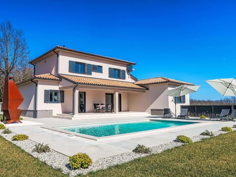 Home, Residential Area, House, Facade, Architecture, Roof, Estate, Composite Material, Swimming Pool, Villa
