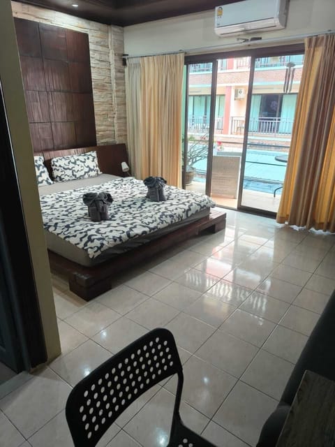 Room, Balcony | In-room safe, soundproofing, free WiFi