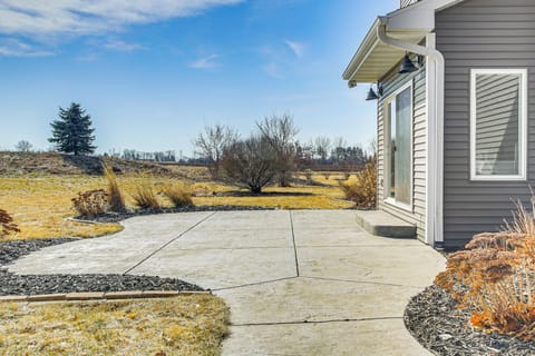 House (5 Bedrooms) | Interior