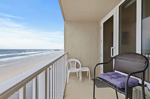 Pirates Cove 415 Balcony