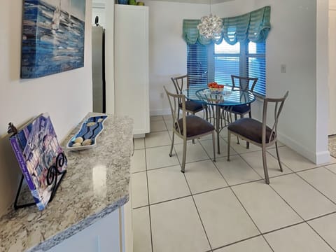 Breakfast Nook - Seating For Four