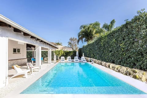 Villa Sacramento image