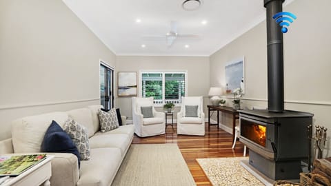 Somerset | Family Room | Fireplace | Ceiling fan
