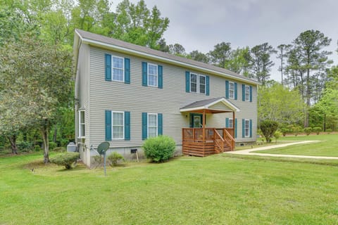 Vass Vacation Rental | 4BR | 3BA | 4,000 Sq Ft | Stairs Required