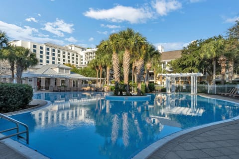 Resort Style Pool