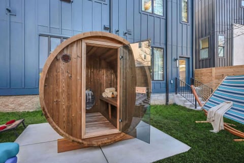 Note: image shows sauna, which is not available at this property. Please refer to confirmed amenities (hot tub, game room, rooftop deck)