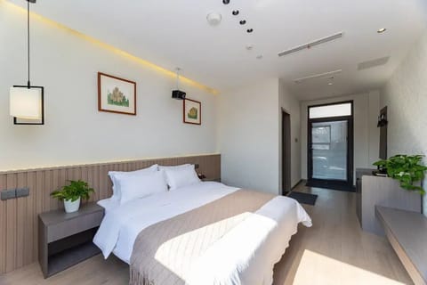 Basic Double Room, Non Smoking, Courtyard Area | WiFi (free)