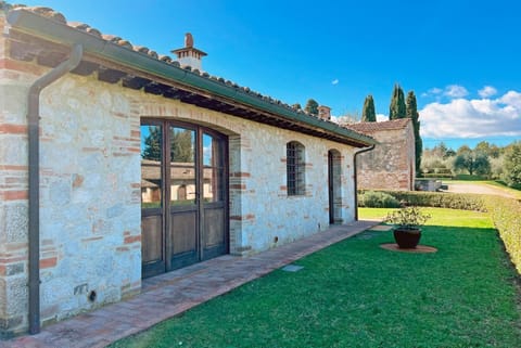 The independent Capannina on the Tuscan hills Cottage in Colle di Val d Elsa