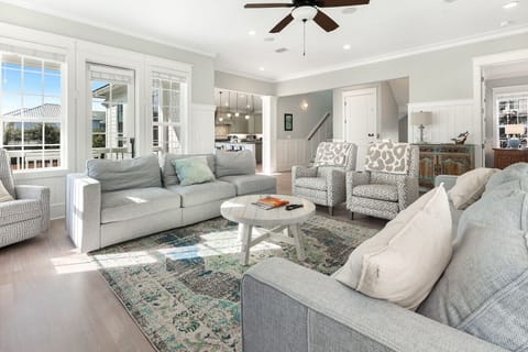 2nd floor Living room with View of Kitchen