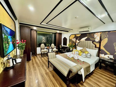 Deluxe Double Room, Patio, City View | City view
