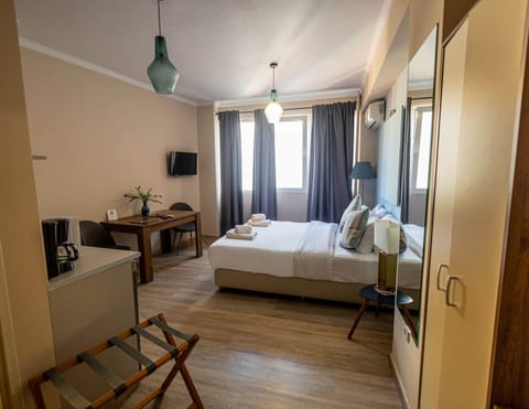 House, Smoking | 1 bedroom, desk
