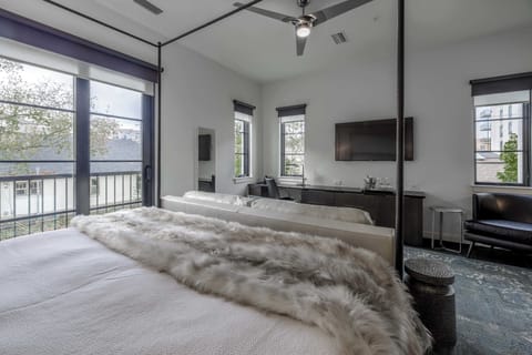 Studio (6 Bedrooms) | Interior