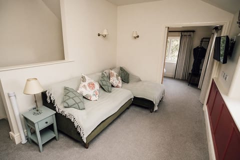 Living Room / Lounge