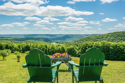 Kick back at over 2000 feet of elevation with open skies as far as the eyes see 