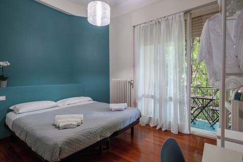 Double Room, 1 Queen Bed, Garden View | Desk, laptop workspace, iron/ironing board, free WiFi