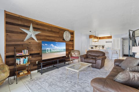 Signature Condo, 2 Bedrooms, Non Smoking, Beachfront | Living room | 42-inch Smart TV with digital channels