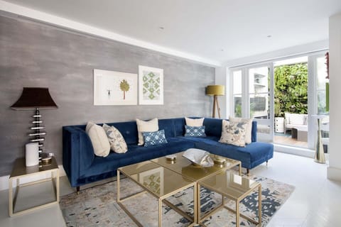 Welcome to an exclusive London stay at The Martin.