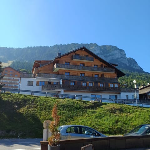 3rd floor with balcony, 3 bedroom French windows plus side balcony 