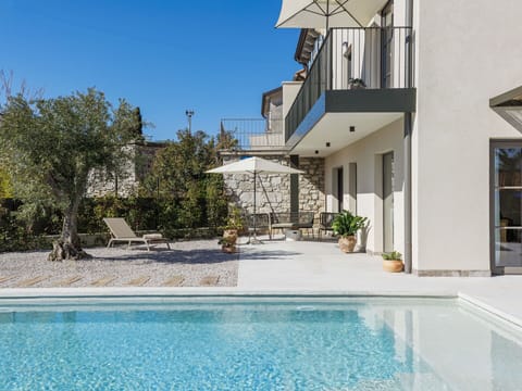Swimming Pool, Outdoor Furniture, Resort, Sunlounger, Shade, Hotel, Resort Town, Thermae, Eco Hotel, Umbrella