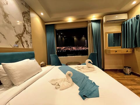 Superior Double Room | Premium bedding, minibar, desk, soundproofing