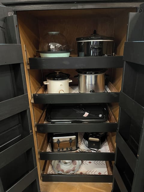 Everything you need to cook breakfast, lunch & dinner!