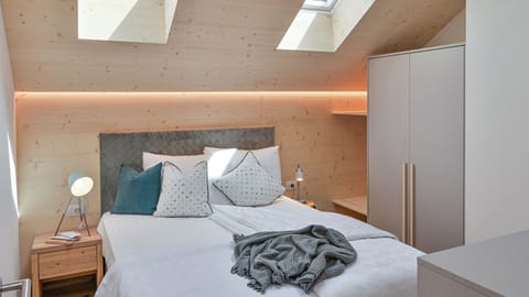 Classic Apartment, Mountain View | 1 bedroom, soundproofing, free WiFi