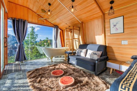 Design Double Room | Free WiFi, bed sheets