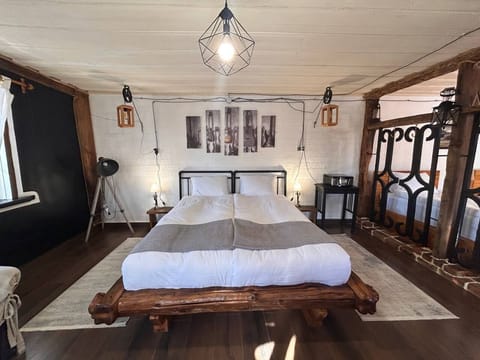 Comfort Cottage, Patio | 3 bedrooms, premium bedding, iron/ironing board, free WiFi
