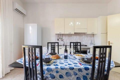 Apartment, Patio | Private kitchen | Fridge, oven, stovetop, espresso maker