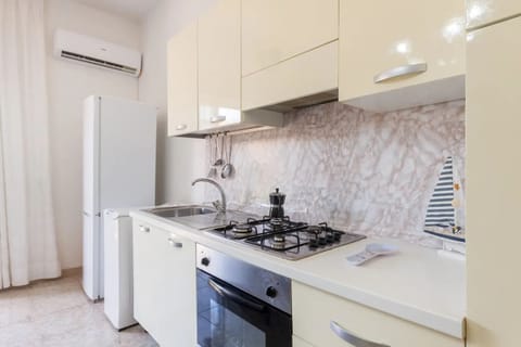 Apartment, Patio | Private kitchen | Fridge, oven, stovetop, espresso maker