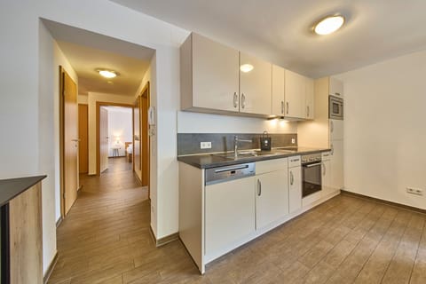 Comfort Apartment, 2 Bedrooms, Mountain View | Private kitchen | Coffee/tea maker, electric kettle, toaster, freezer