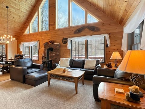 House, Multiple Beds (Beechwood Home) | Living area